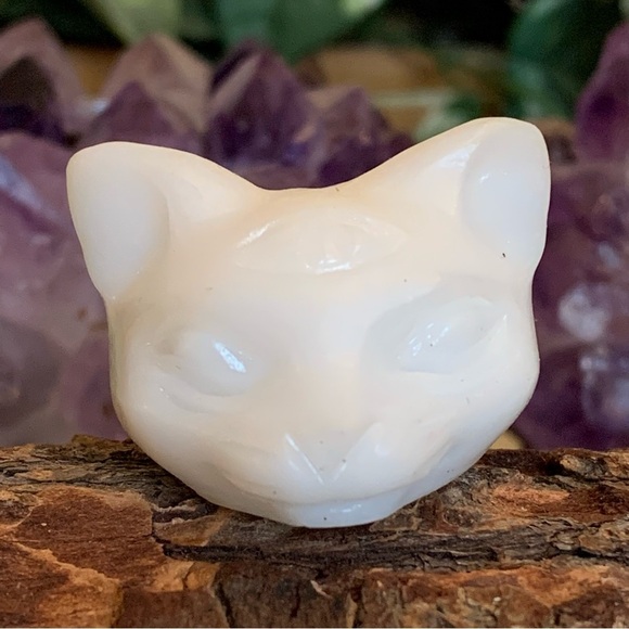 White Jade Cat Head Skull Carving Three Eyed Cat Carved Figurine Figure 1.5" 55g - Picture 2 of 12